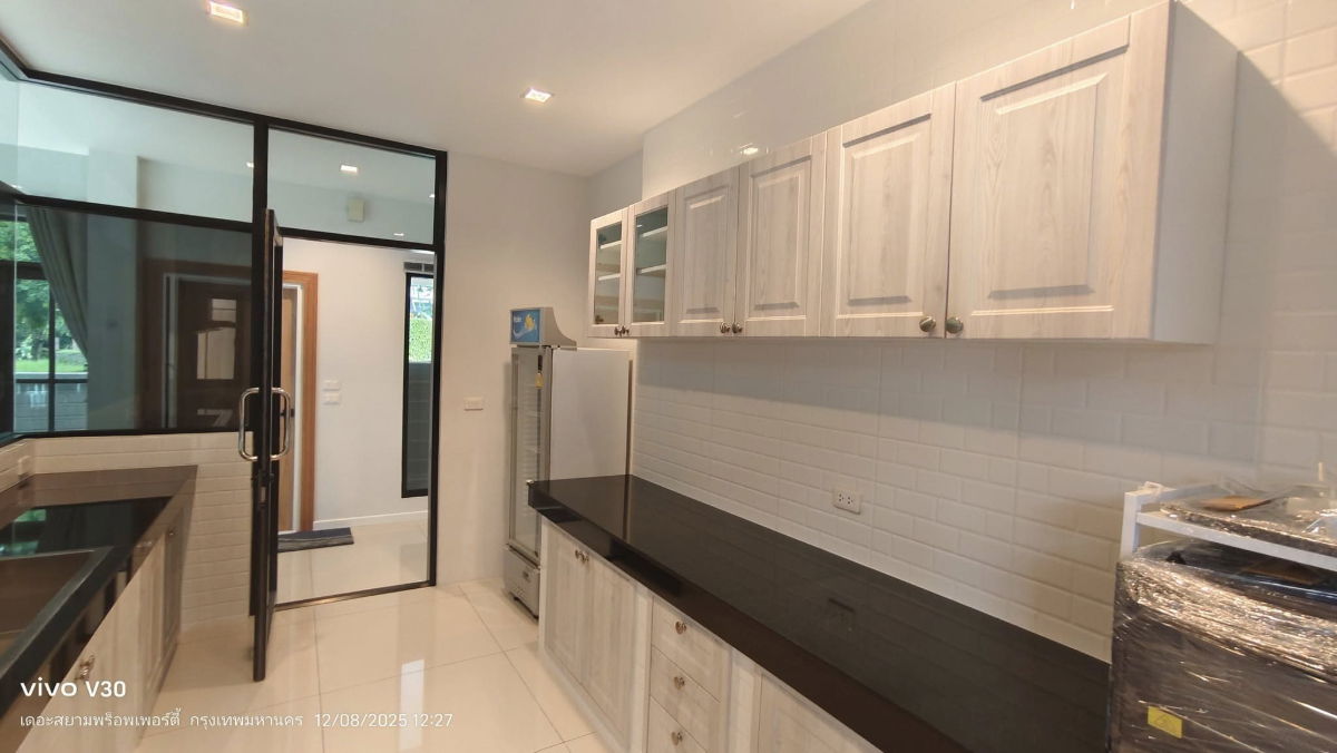 รูป บ้านหรูแปลงมุมสวนส่วนตัว ให้เช่ารามอินทรา เลขมงคล 999 ทิศใต้ 4 นอน 5 น้่ำ 85,000 เท่านั้น (รับต่างชาติ) ลัดดารมย์ วงแหวนรามอินทรา 15,000,000 บาท - รูปที่ 13/21