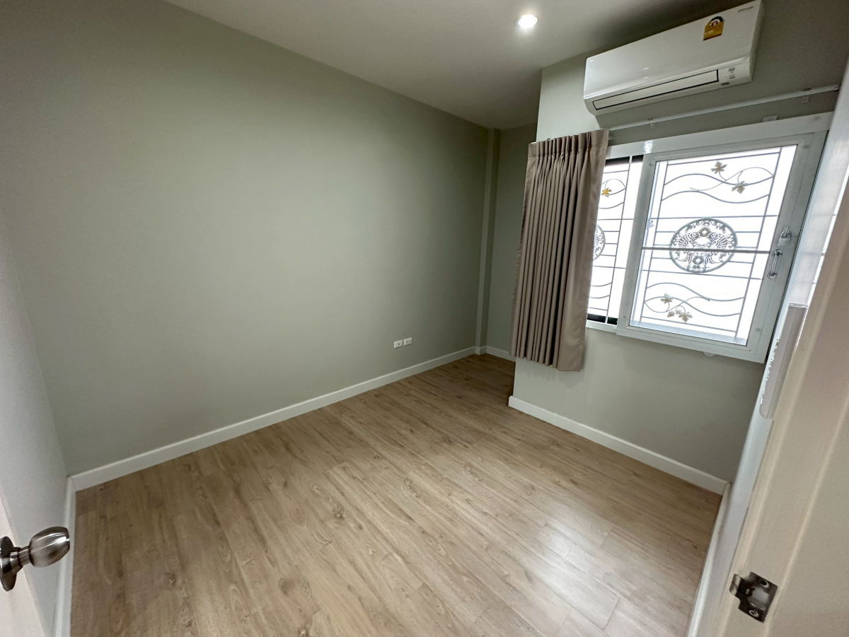 รูป ให้เช่าทาวน์โฮม นลิน อเวนิว 5 รามอินทรา-มีนบุรี Tel.099-998-3897 - รูปที่ 35/36