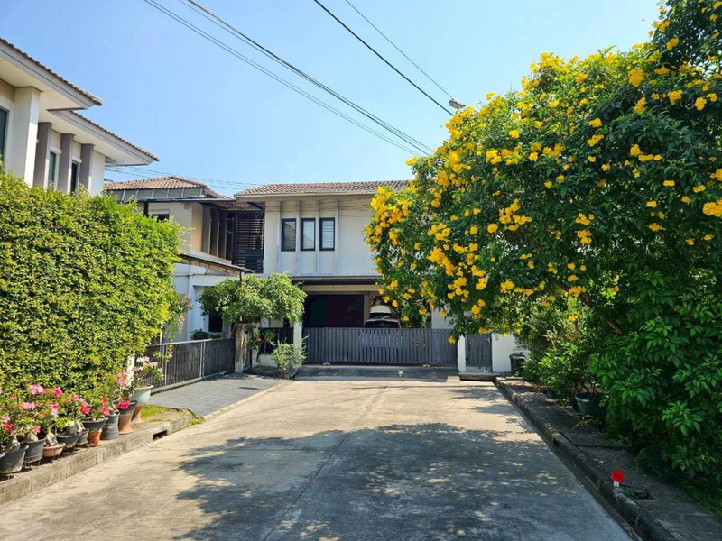 ขายบ้านเดี่ยว : ขายด่วน บ้านเดี่ยวหลังมุม ฮาบิเทีย วัชรพล (Habitia Watcharapol) 86.5 ตรว 270 ตรม 3 นอน 4 น้ำ
