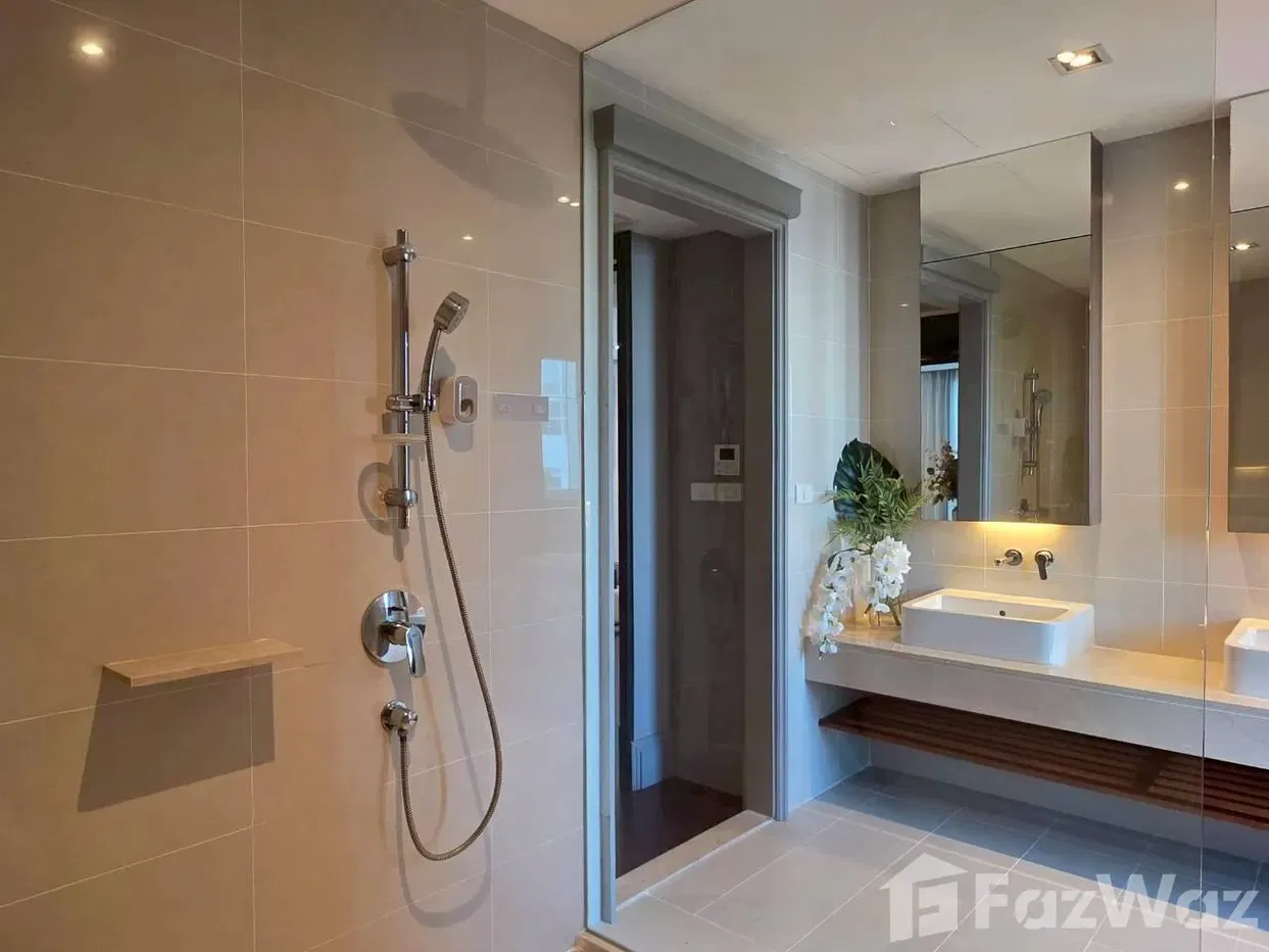 picture 3-level Penthouse at Bann Lux-Sathon 6029114 - 16/64