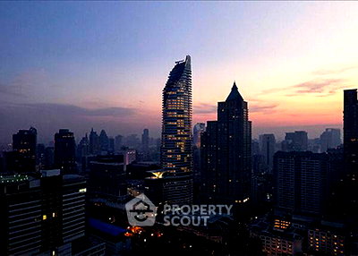 Condos for sale : 2-BR Condo at Magnolias Ratchadamri Boulevard near BTS Ratchadamri (ID 2621676)