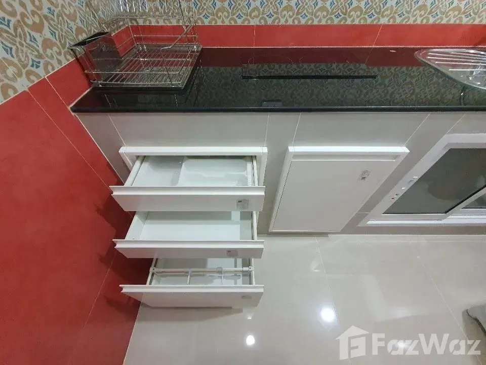 picture New Renovated 5367938 - 7/16