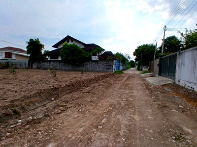 เช่าที่ดิน เขตบางเขน : ให้เช่าที่ดินเปล่า รามอินทรา 65 แนวรถไฟฟ้าสายสีชมพู เนื้อที่ 87 ตารางวา  ถมแล้ว 