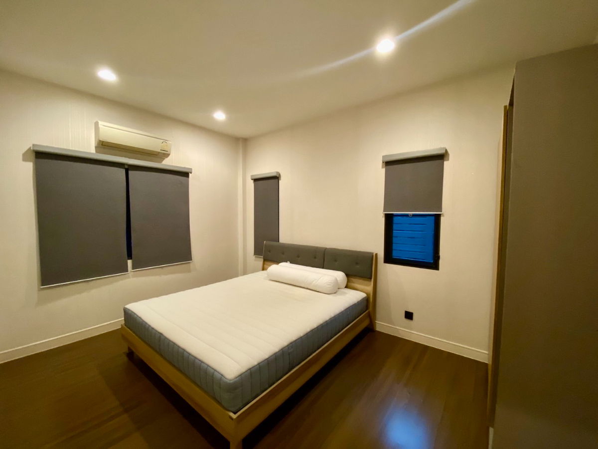 รูป ให้เช่า บ้านเดี่ยว 2 ชั้น Setthasiri กรุงเทพกรีฑา | เฟอร์ครบ พร้อมอยู่ | ใกล้ Brighton College และทางด่วนพระราม 9 - รูปที่ 16/29