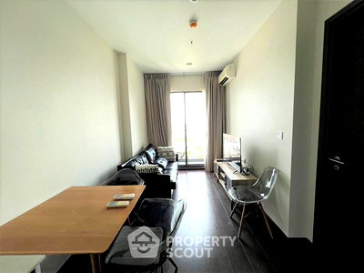 Condos for sale BTS Ekkamai : 1-BR Condo at C Ekkamai near ARL Ramkhamhaeng (ID 760758)