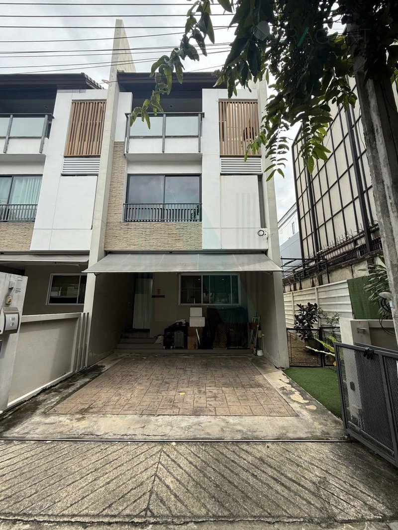 ขายทาวน์โฮม : 📌 ขายทาวน์โฮม โครงการ ไพรเวท เนอวาน่า ไลฟ์ เอ็กซ์คลูซีฟ 3 ชั้น 3 ห้องนอน 4 ห้องน้ำ