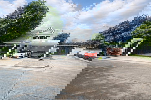 ใกล้ MRT สัมมากร 1กม.ให้เช่าบ้านเดี่ยว 2 ชั้น หัวมุม 3-4นอน 3น้ำ รายล้อมโรงพยาบาลเกษมราษฏร์ ทะเลสาบ 65ตร.วา 265 ตร.ม.