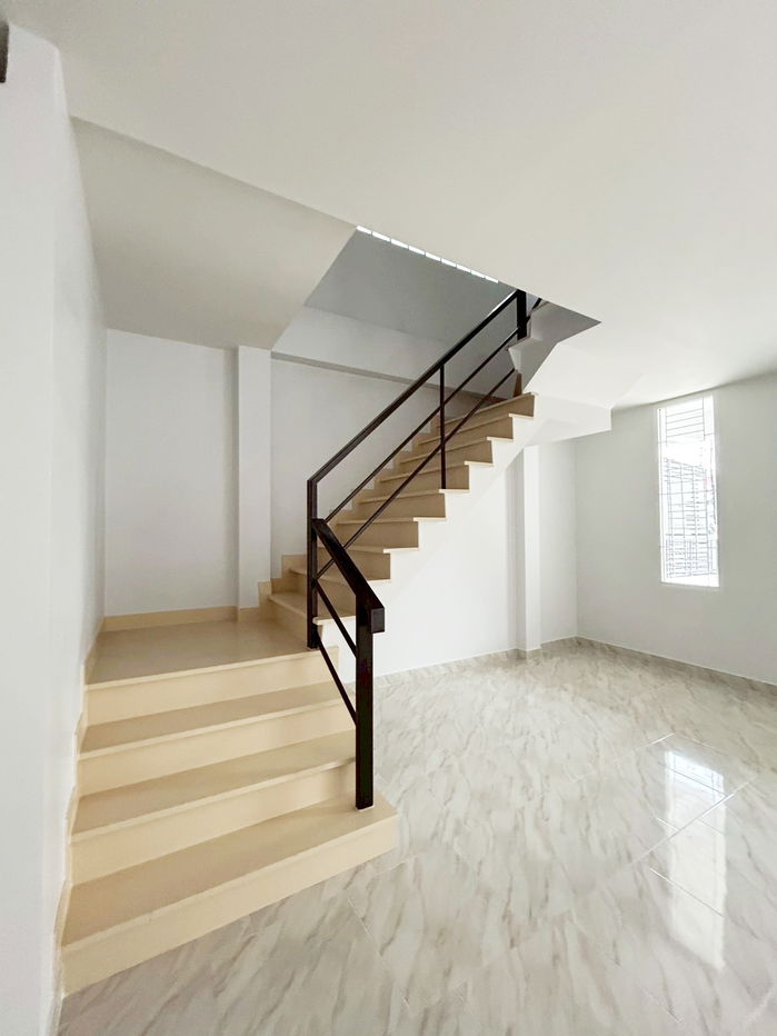 รูป ขาย บ้านแฝดใหม่ใหญ่สไตส์บ้านเดี่ยว 2 ชั้น 4 ห้องนอน 3 ห้องน้ำ ใกล้รถไฟฟ้าสีชมพู สถานีแจ้งวัฒนะ14 - รูปที่ 14/27