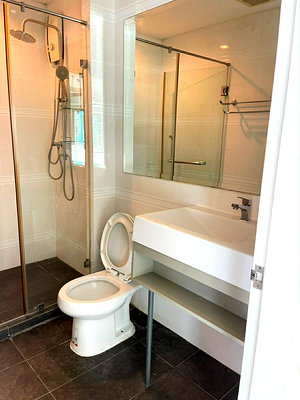 ขายคอนโด : ขายพร้อมผู้เช่า Aspire Sukhumvit 48 ราคา 4.89 พร้อมเข้าอยู่ ขนาด 64.59 ตร.ม. ชั้น 27 สิ่งอำนวยความสะดวกครบครัน สระว่ายน้ำ ฟิตเนส