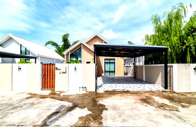 Houses for sale King Power Pattaya Complex : Newly built detached house for sale, Siam Country Club Soi, Pattaya, Bang Lamung, Chonburi.