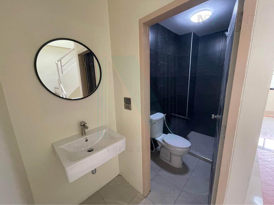 รูป 📌 ขายโฮมออฟฟิศ โครงการ ศรีวรา ทาวน์อินทาวน์ 3 ชั้น 5 ห้องนอน 3 ห้องน้ำ - รูปที่ 7/8