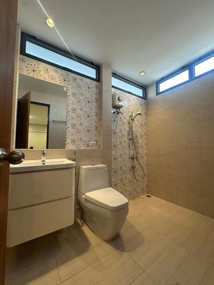 รูป 🏡 ให้เช่าบ้านเดี่ยวรีโนเวทใหม่ – สุขุมวิท 71 (ซอยปรีดี 45 / เอกมัย 22) ✨ บ้านสว่าง โปร่ง รีโนเวทใหม่ทั้งหลัง ทำเลเอกมัย–ทองหล่อ เข้าเมืองสะดวกมาก - รูปที่ 6/14