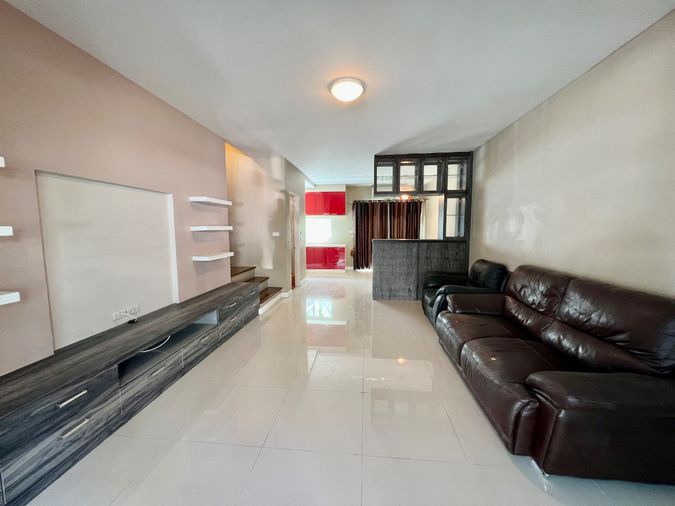 3-bed townhouse for sale, 162 sqm, 26.5 sq wah, Town Avenue Rama 9