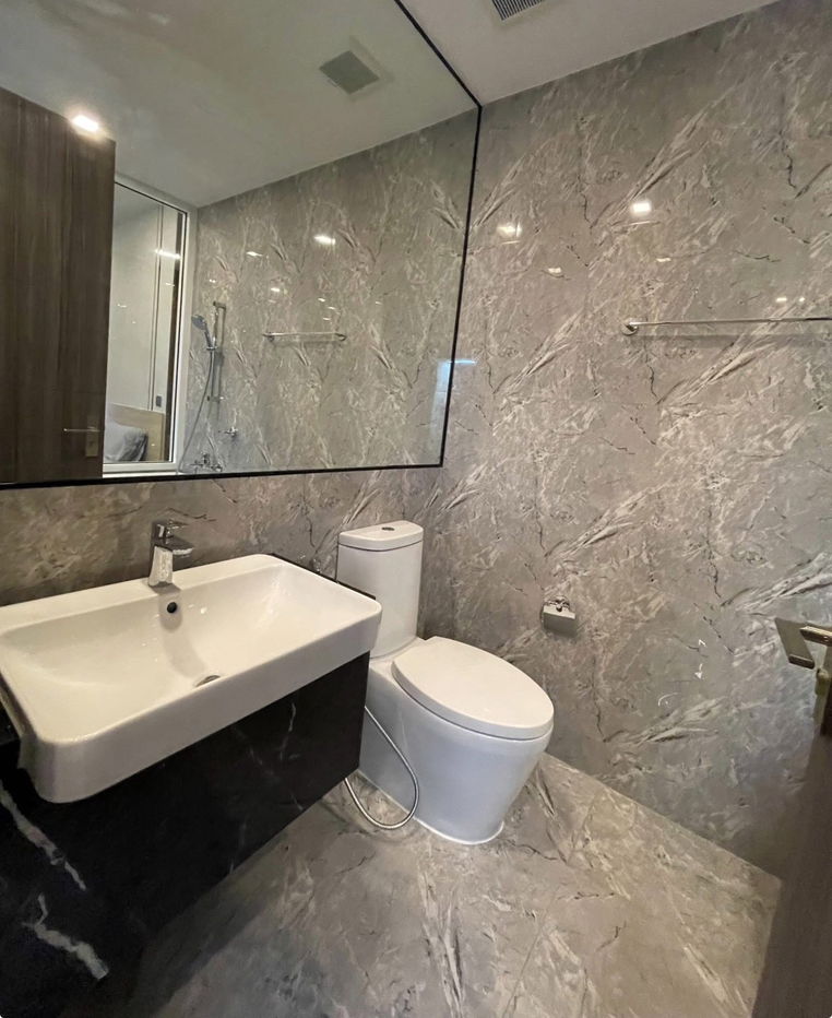 picture Ashton                        Asoke  - 6/11