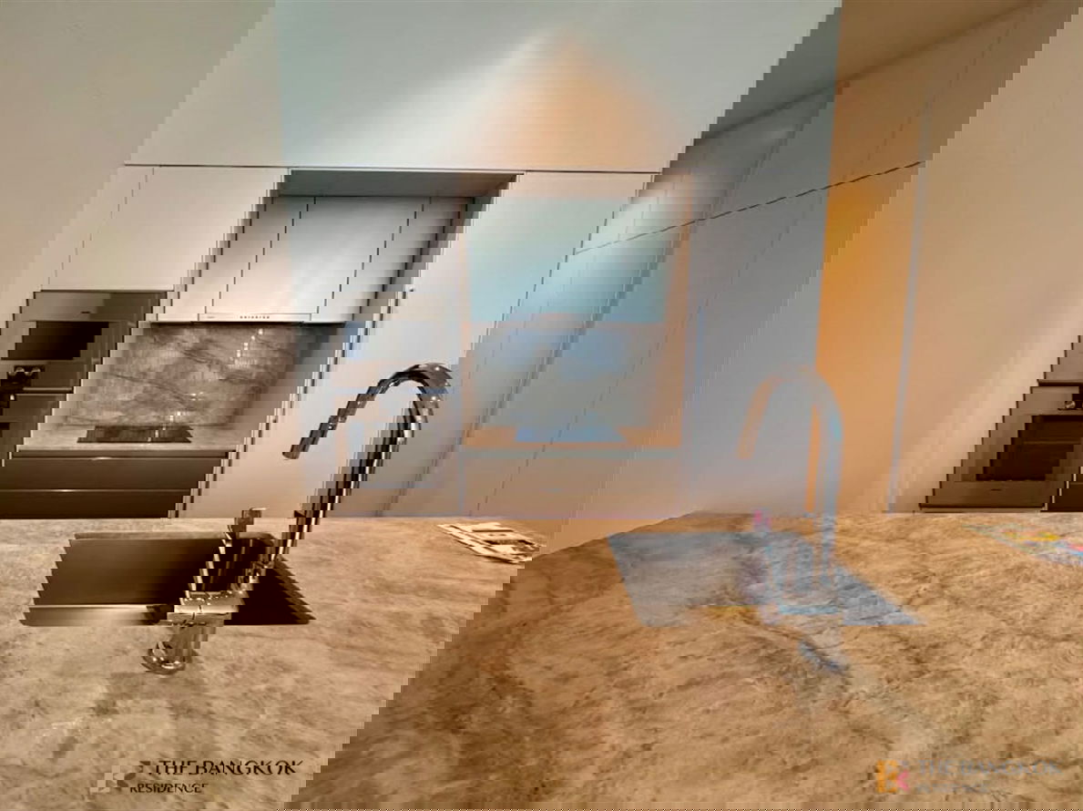 รูป Scope Langsuan💎Elegant White-Tone, Exceptional Value✨ Near BTS Chitlom  - รูปที่ 9/10