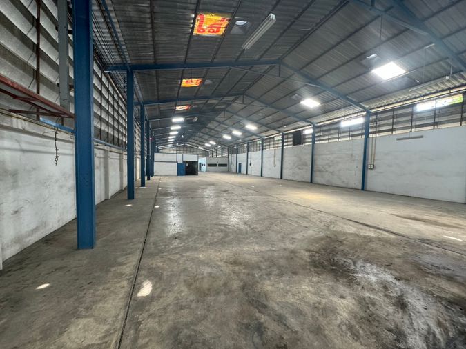 ให้เช่า โกดัง อ้อมใหญ่ พื้นที่สีม่วง มี รง.4 สำหรับโรงฉีดพลาสติก