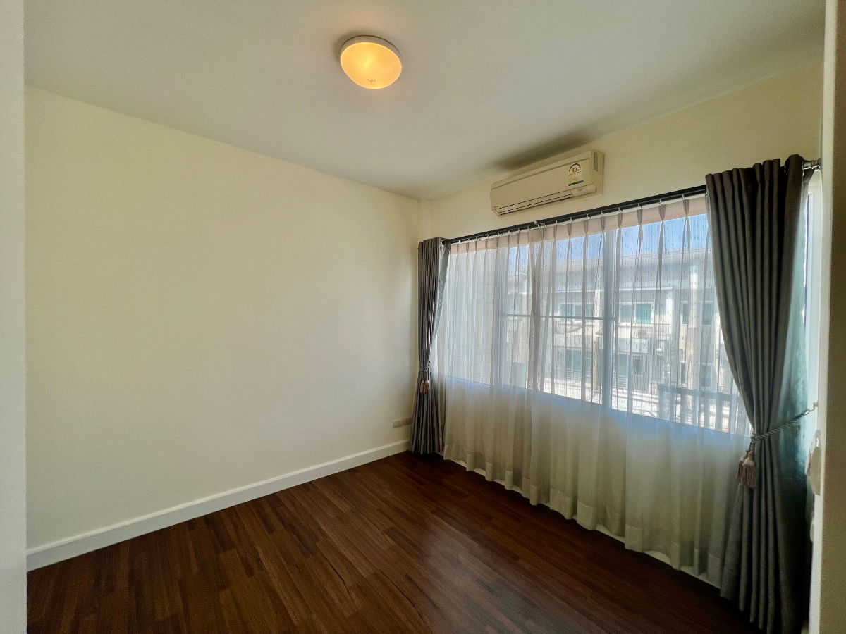 รูป ขาย Townhome 3 ชั้น Town Avenue Rama 9 (แสนสิริ) ทำเลกรุงเทพกรีฑาตัดใหม่ ใกล้รถไฟฟ้า–ทางด่วน–สนามบิน พื้นที่ดินใหญ่ ฟังก์ชันครบ พร้อมอยู่ - รูปที่ 25/30