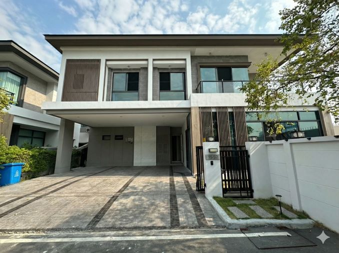 Luxury Single House for Sale – Bangkok Boulevard Bangna Km.5 Fully Built-in, Fully Furnished, Ready to Move In Interior value over THB 3,000,000!!