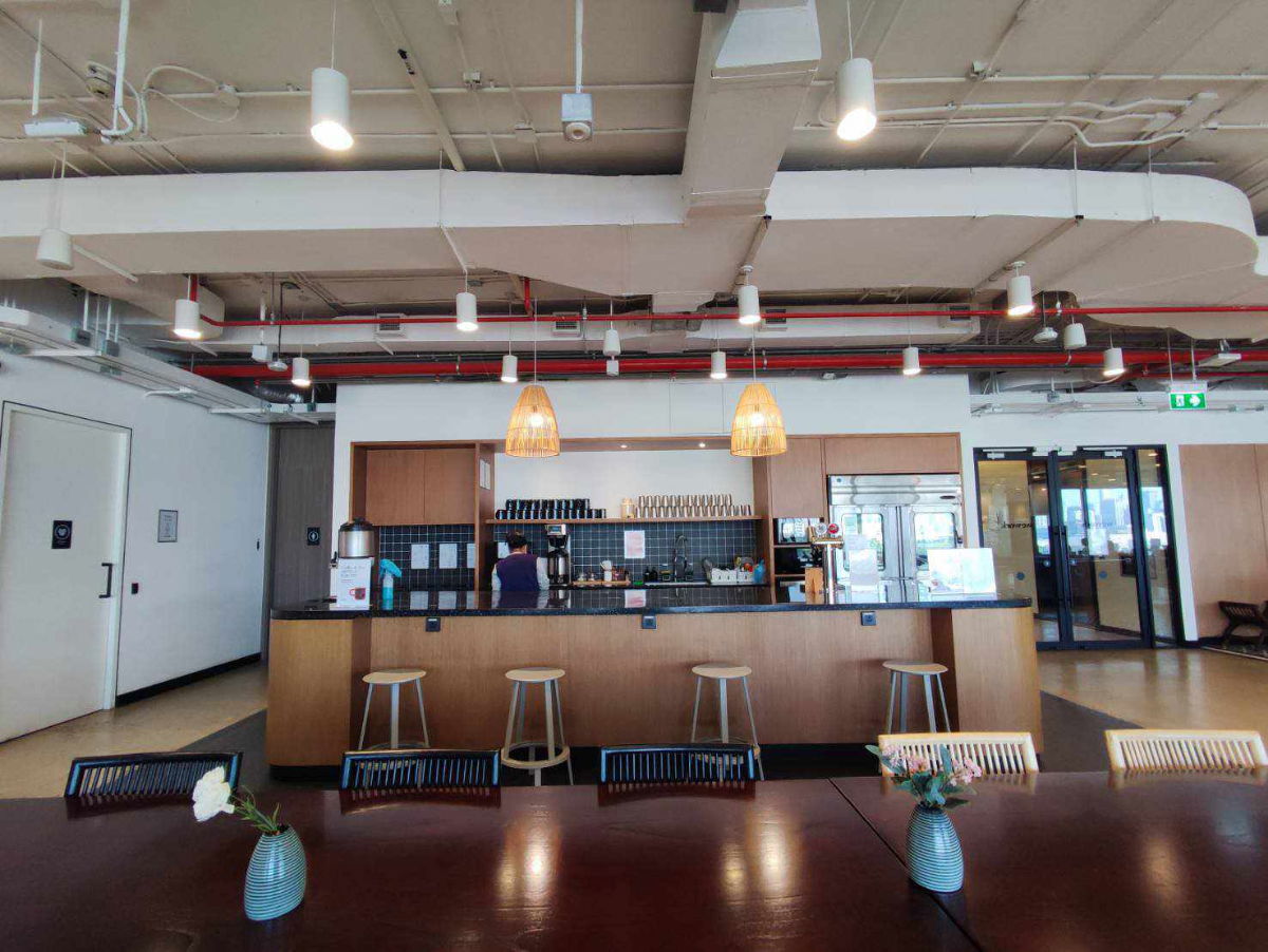 รูป ออฟฟิศ สำนักงานให้เช่า คลองเตย อาคาร เดอะ ปาร์ค พระราม4 The PARQ Rama4 สำหรับ 1-50 ท่าน เริ่มต้น 10,000 บาท ใกล้รถไฟฟ้า MRTศูนย์ประชุมแห่งชาตสิริกิติ์ - รูปที่ 12/21