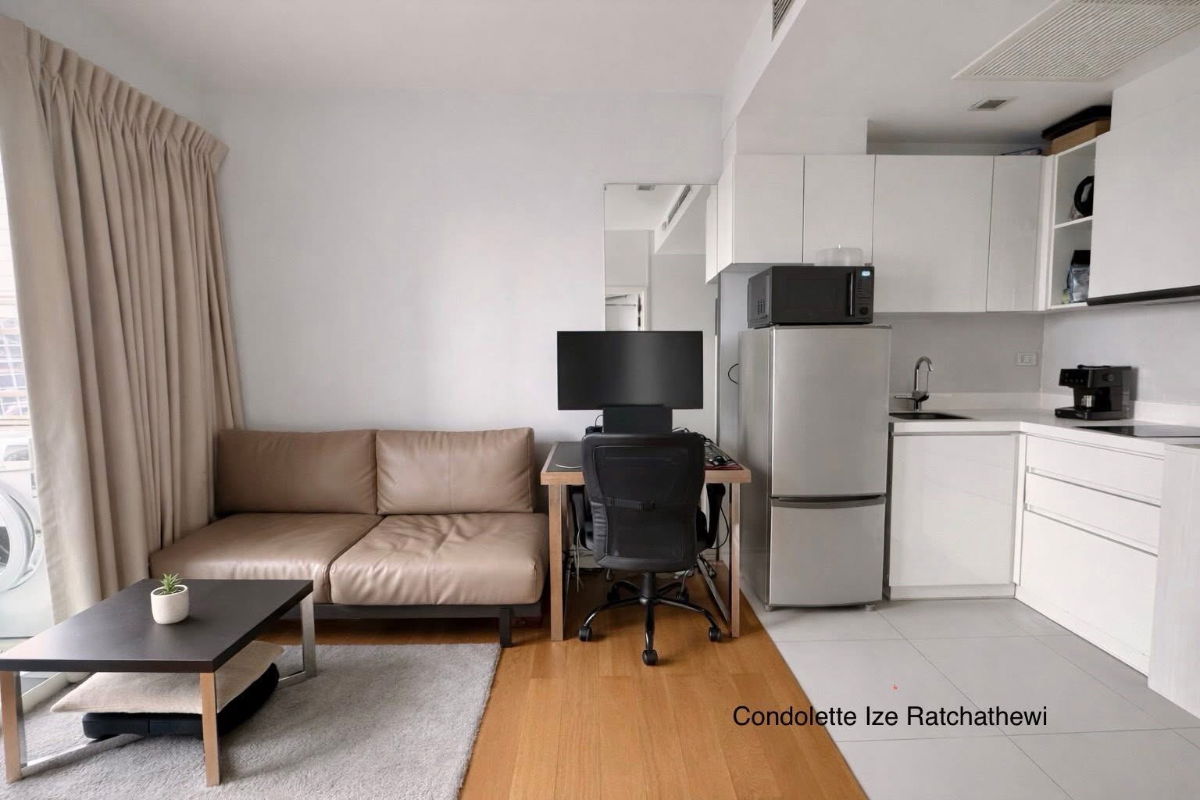 picture Condolette Ize               Ratchathewi - 2/9