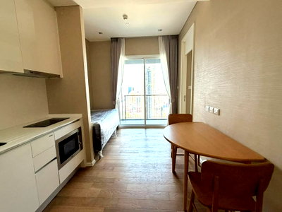 Condos for rent : Condo for Rent at The Saint Residences (C6902006)
