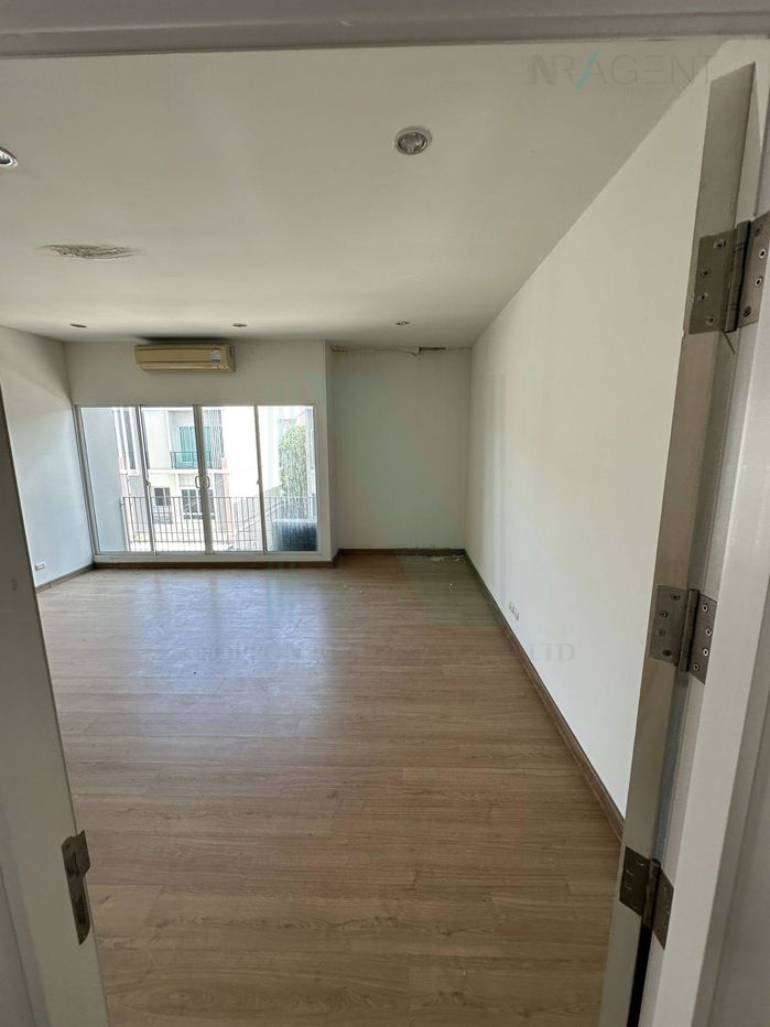 รูป 📌 ขายทาวน์โฮม โครงการ พาทิโอ พัฒนาการ 38 3 ชั้น 3 ห้องนอน 3 ห้องน้ำ - รูปที่ 8/8