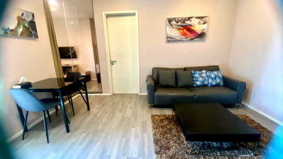 Condos for rent : Low floor 1 bed 1 bath 45 sqm condo at The Room 69 for rent 25,000THB per month, Sukhumvit Soi 69, Phra Khanong BTS station