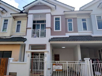 ทาวน์โฮม โรงเรียนนานาชาติเด่นหล้า : ขายทาวน์เฮาส์ 2 ชั้น โครงการสิรภัทร 2 นนทบุรี ทำเลดี เดินทางสะดวก ใกล้สถานีรถ ไฟฟ้าสายสีม่วง