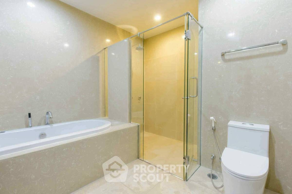 รูป คอนโด 2 ห้องนอน 115 ตร.ม. The Madison พร้อมเลี้ยงสัตว์ ใกล้ BTS พร้อมพงษ์ 200 ม. (ID 2625364) - รูปที่ 19/20