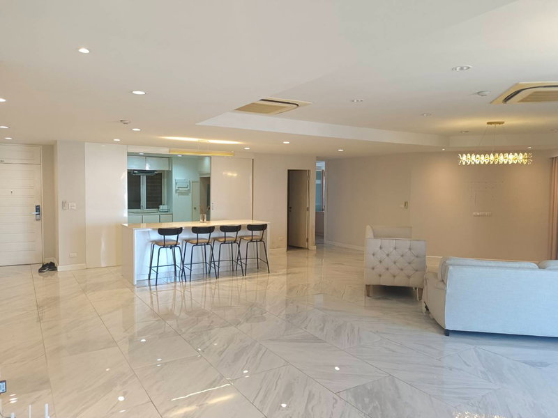 ขายคอนโด : ขาย  ห้องคอนโด กว้าง 3 ห้องนอน ที่ คอนโด NS Tower Bangna, ใกล้ห้าง Central บางนา