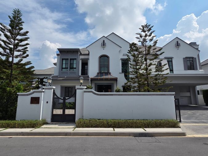 ให้เช่าบ้านเดี่ยว 5 ห้องนอน 450 ตร.ม. 150 ตร.ว. นันทวัน พระราม 9 กรุงเทพกรีฑาตัดใหม่