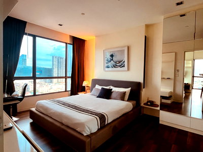 Condos for sale : 2 bed 2 bath fully furnished corner room with tenant 