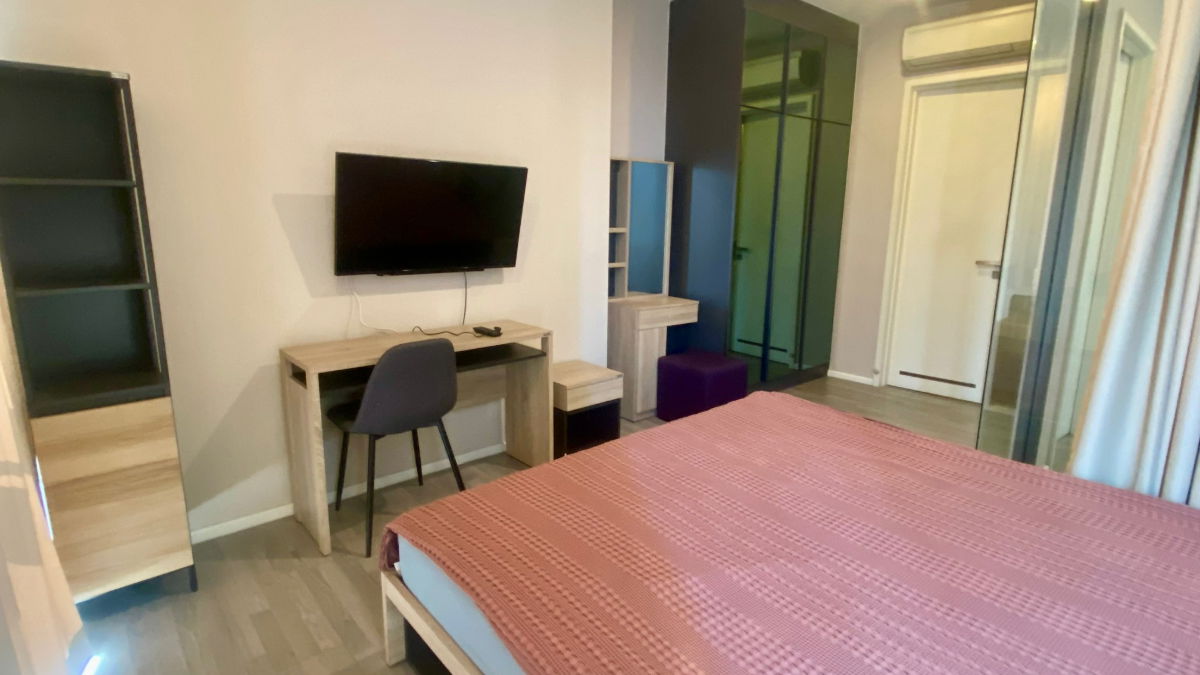 รูป คอนโดชั้นล่าง 1 ห้องนอน 1 ห้องน้ำ 45 ตรม ที่ The Room 69 ให้เช่า 25,000 บาทต่อเดือน สุขุมวิท ซอย 69 สถานีรถไฟฟ้าพระโขนง - รูปที่ 8/12