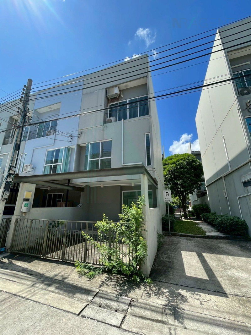 Townhouses for sale : 📌 For Sell Town house PATIO PHATTHANAKAN 38 3-story 3 bedroom 3 bathroom
