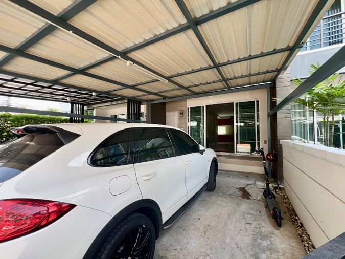 3-bed townhouse for sale, 162 sqm, 26.5 sq wah, Town Avenue Rama 9