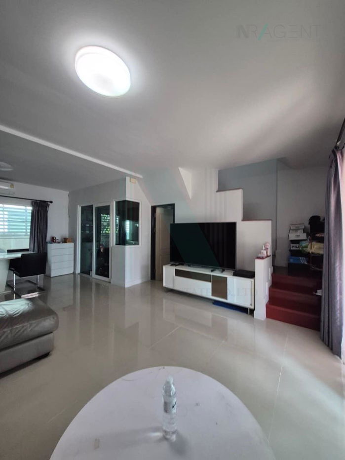 รูป 📌 ขายบ้านแฝด โครงการ ศุภาลัย เบลล่า วงแหวน ปิ่นเกล้า–พระราม 5 2 ชั้น 3 ห้องนอน 2 ห้องน้ำ - รูปที่ 4/8