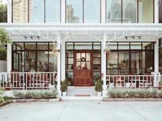 🌟 Sukhumvit 63 Ekkamai 24 
Size 200 SQ.M Rental.155,000 THB