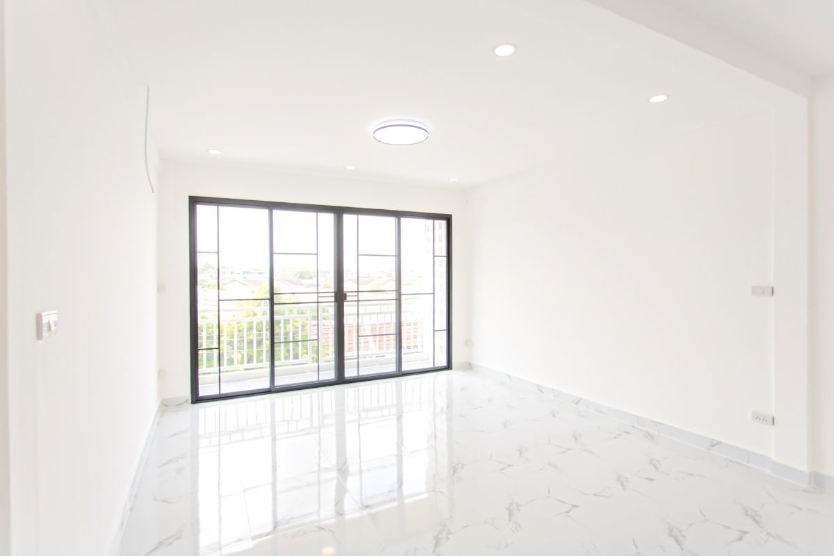 รูป 😊 ขายด่วน น้ อ ง อ ม ยิ้ ม 😊😁 -  รี โ น เ ว ท ใ ห ม่ ทั้ ง ห ลั ง  -  อาคารพาณิชย์ 4 ชั้น พื้นที่เยอะ HAPPYLAND สาย 3 ทำเลดี - รูปที่ 26/32