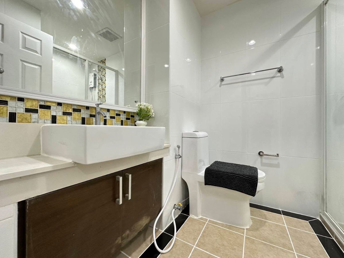 picture ADD line id : @cutecondo available to touring please make appointment here - 6/8