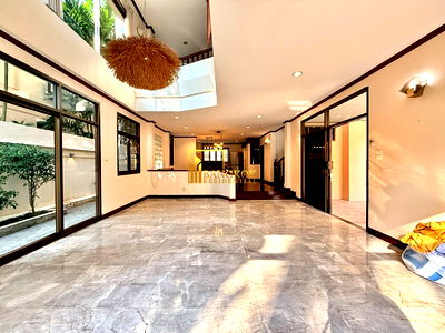 เช่าบ้านเดี่ยว ถนนพระราม 4 : Spacious 5 Bedroom House For Rent in Sukhumvit soi 4 Area - BR8093SH