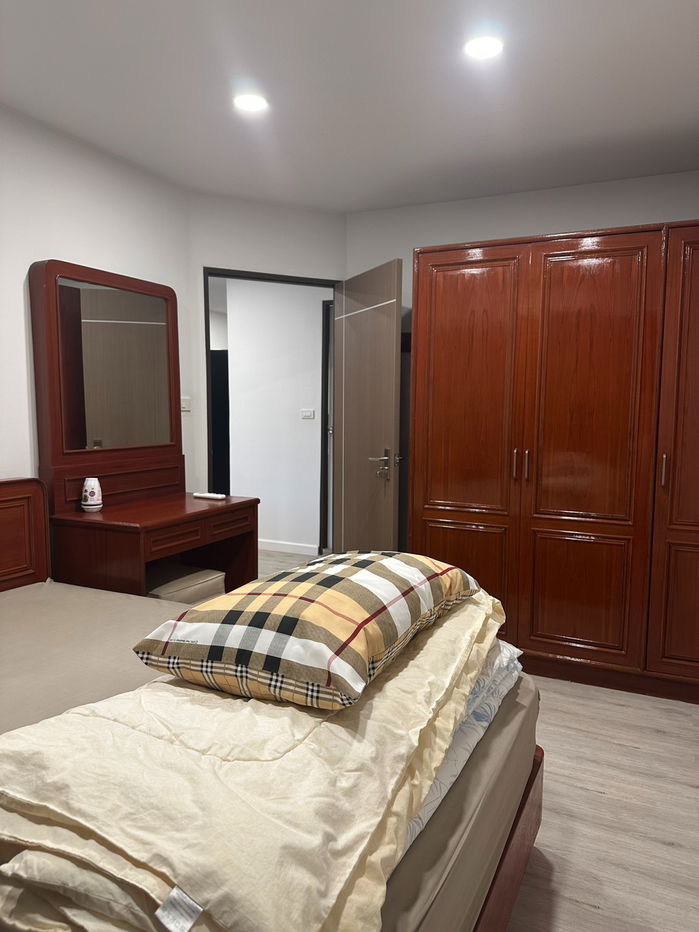 picture Thonglor Tower. 3beds 97sqm. Line id: @pfagent - 10/13