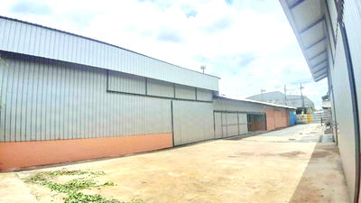 เช่าโรงงาน ถนนศรีนครินทร์-ร่มเกล้า : กรุงเทพกรีฑา31-39 กดังให้เช่าราคาประหยัด ทำเลทอง 2นอน 340 ตร.ม.พร้อมออฟฟิศ สนามบินสุวรรณภูมิ ถ.ร่มเกล้า