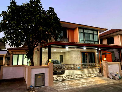 เช่าบ้านเดี่ยว นิคมอัญธานี (เจมโมโปลิส) : H 958 ให้เช่า บ้านเดี่ยว 2 ชั้น ม.โกลเด้น​วิลเลจ​ บางนา​-กิ่ง​แก้ว สภาพดี มีเฟอร์นิเจอร์ พร้อมอยู่ ราคา 35,000 บาท