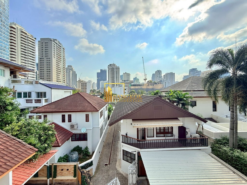 รูป Spacious 5 Bedroom House For Rent in Sukhumvit soi 4 Area - BR8093SH - รูปที่ 43/55