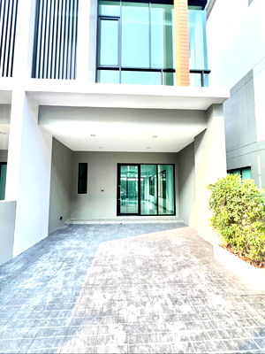 โฮมออฟฟิศให้เช่า : ให้เช่าโฮมพรีเมี่ยม เพลส มิกซ์ นวมินทร์ (Premium Place Mix Nawamin) ติดถนนใหญ่นวมินทร์ ใกล้MaxValu 