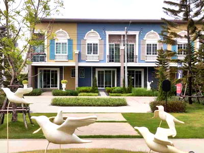 เช่าทาวน์โฮม ปทุมธานี : #ให้เช่าโกลเด้นทาวน์ ฟิวเจอร์-รังสิต (Golden Town Future-Rangsit) ทาวน์โฮมสุดหรูแต่งสไตล์บ้านตัวอย่าง