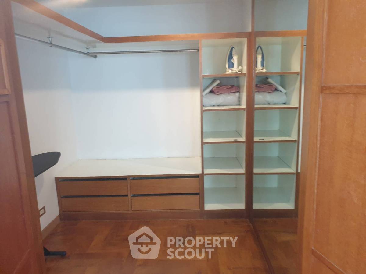 รูป คอนโด 1-ห้องนอน ที่ เดอะ แกรนด์ รีเจ้นท์ คอนโดมิเนียม ใกล้ BTS ราชดำริ (ID 512980) - รูปที่ 8/8