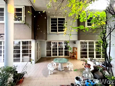 Houses for sale Assumption University Huamark Campus (Abac Huamark) : 4 Bedroom House for sale in Suan Luang, Bangkok  6028932