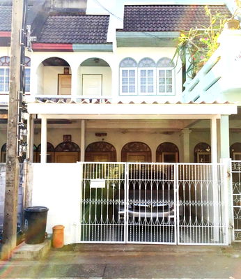 ทาวน์โฮม ม.อัสสัมชัญ หัวหมาก (เอแบค หัวหมาก) : ทาวน์เฮ้าส์สภาพดี ติดรถไฟฟ้าศรีกรีฑาระยะเดิน 500 เมตร  ใกล้โรงพยาบาลสมิติเวช ศรีนครินทร์ 🚶