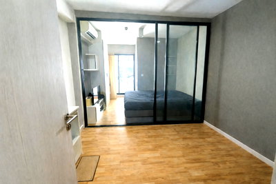 Condos for sale : Step out of the condo… and you’re at the BTS. Life becomes instantly easier! For sale: The Cabana Condominium Easy living, fast travel